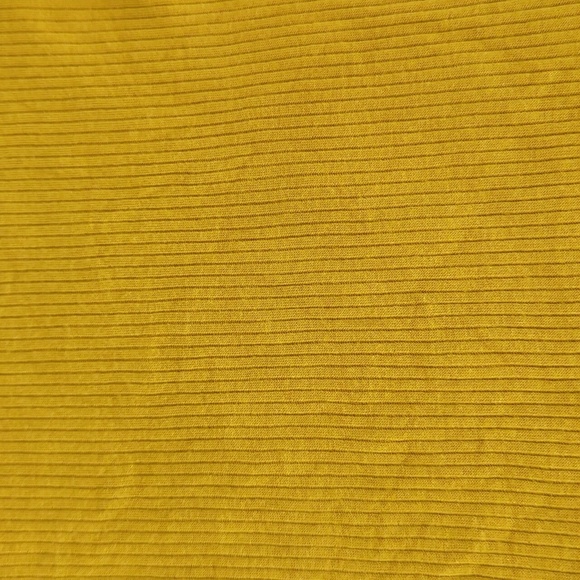 Vi & Jax Ribbed Crew neck - Picture 3 of 4